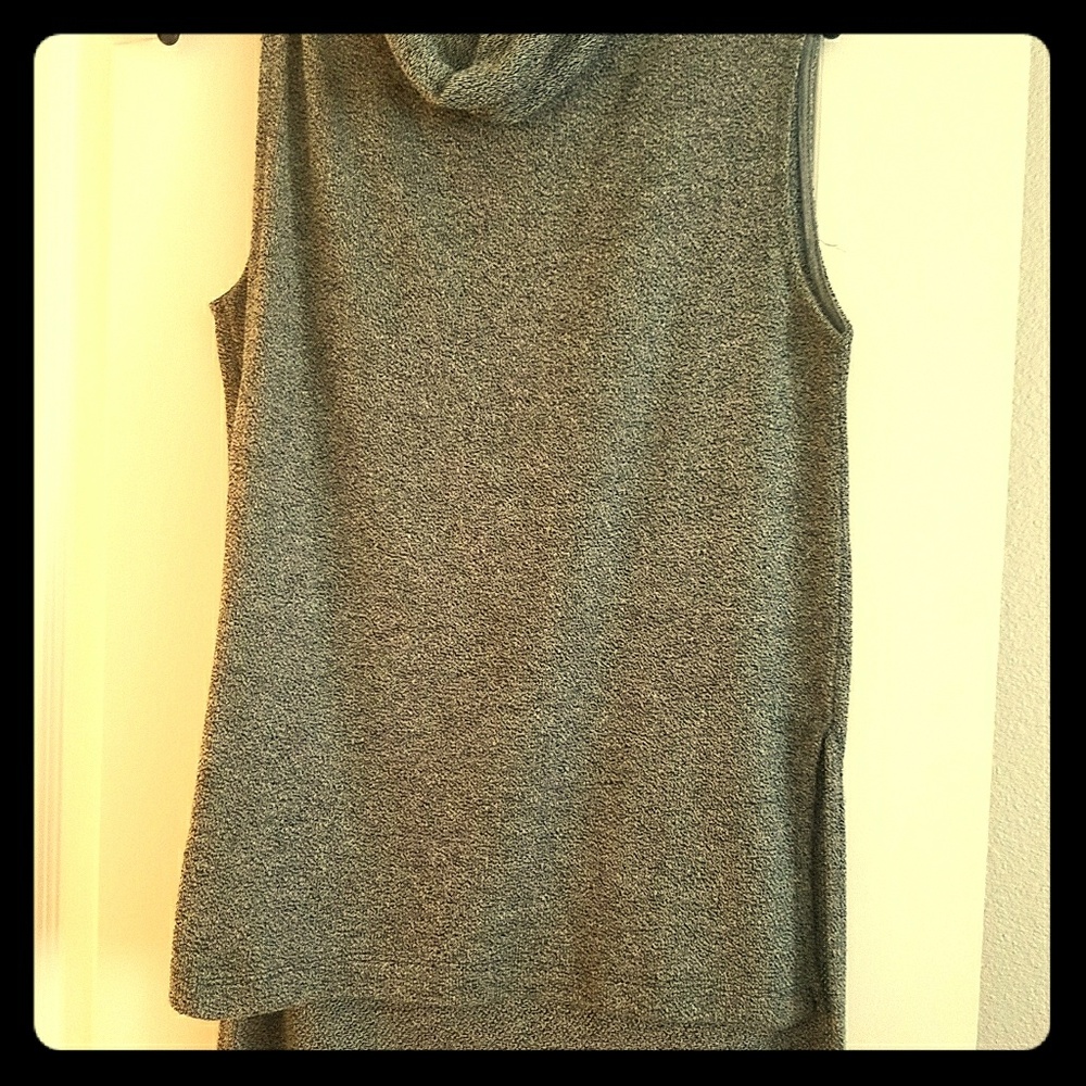 sleeveless high/low sweater